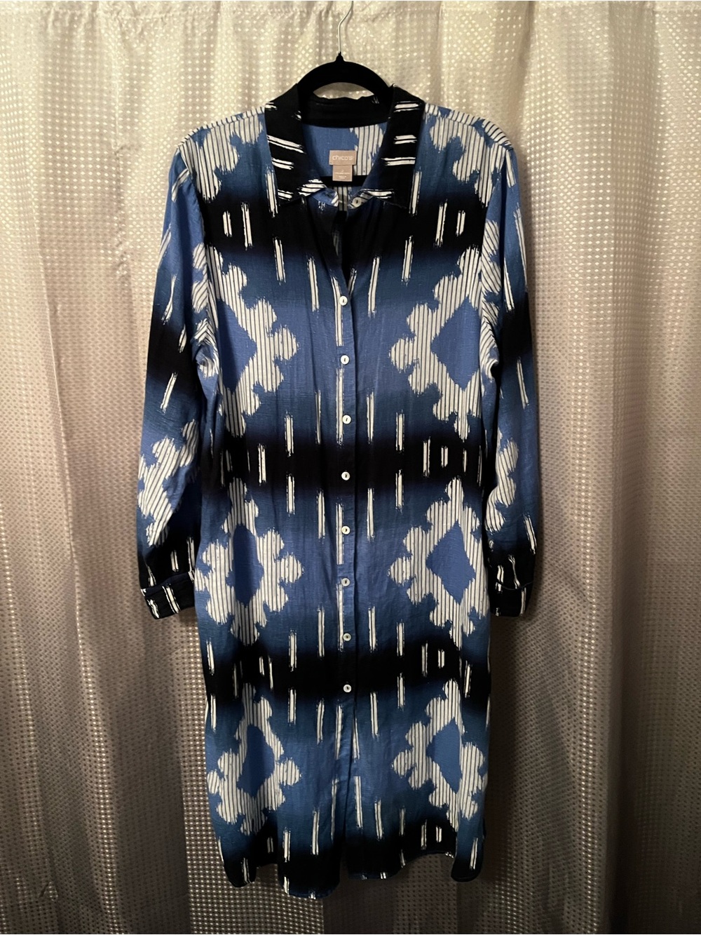 Chico's Blue, Black & White Patterned No Iron Linen Tunic